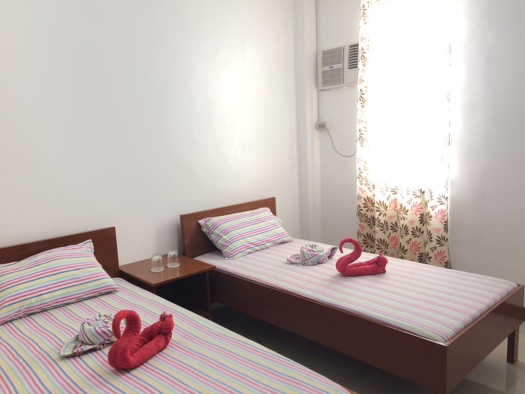 טאגבילראן סיטי Brielles Travellers Inn מראה חיצוני תמונה