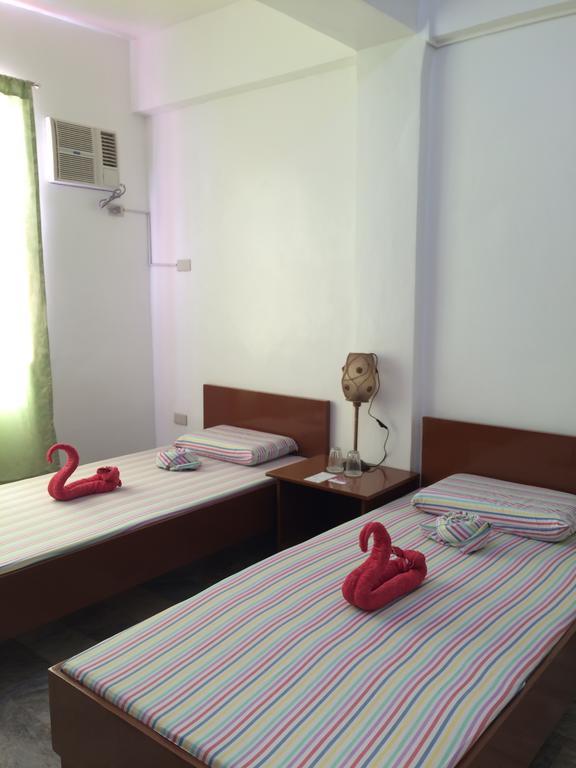 טאגבילראן סיטי Brielles Travellers Inn מראה חיצוני תמונה