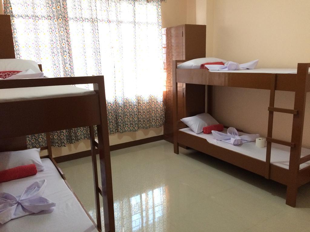 טאגבילראן סיטי Brielles Travellers Inn מראה חיצוני תמונה