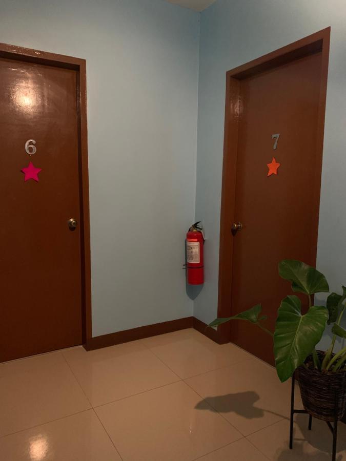 טאגבילראן סיטי Brielles Travellers Inn מראה חיצוני תמונה
